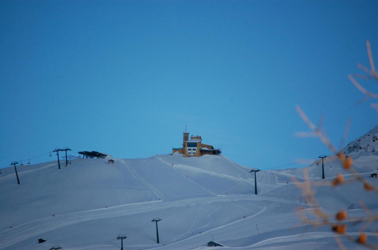 Tana Della Volpe Hotel Colle Colle Sestriere Kültér fotó