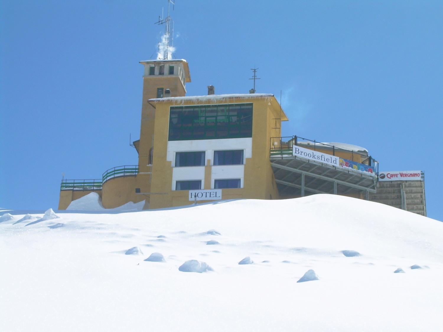 Tana Della Volpe Hotel Colle Colle Sestriere Kültér fotó